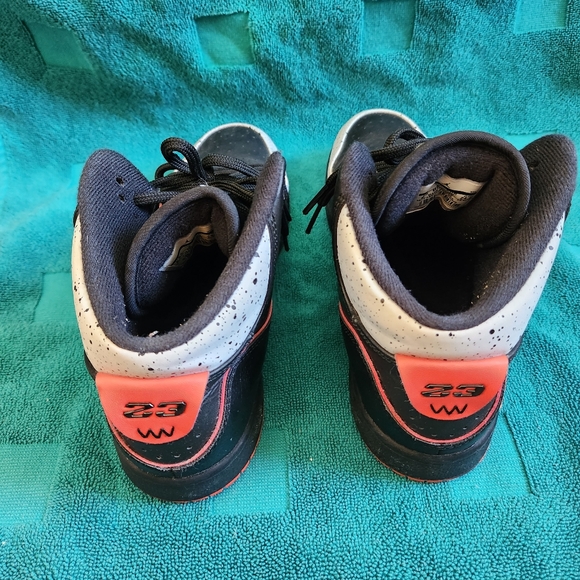 Barely worn Black Air Jordan's sz 8 women's / 6.5 youth - Picture 5 of 6